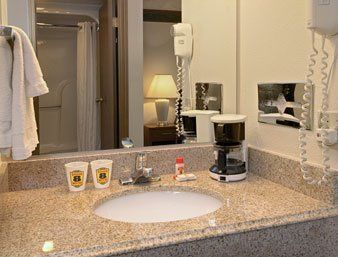 Super 8 By Wyndham Denver Stapleton Bagian luar foto